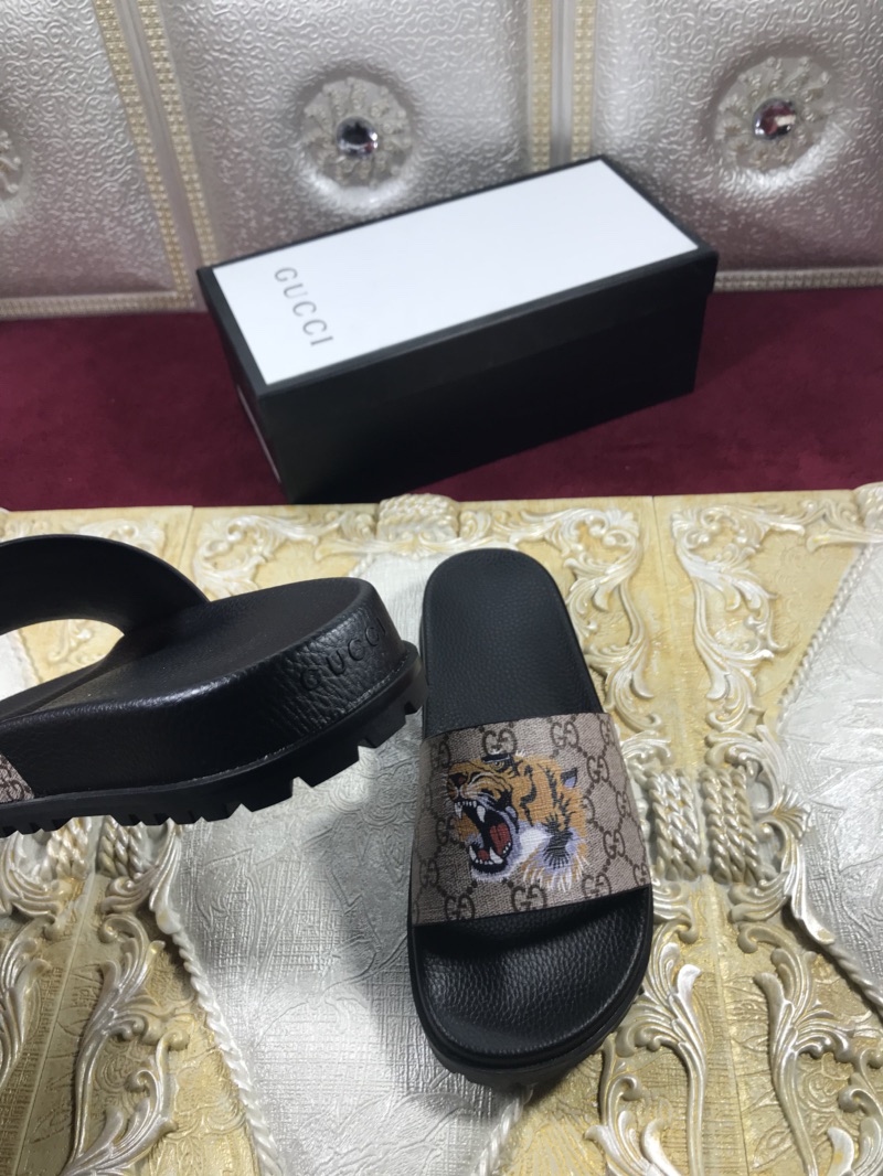 High Quality Gucci Black Rubber slide sandal With Tigers GO_GC009