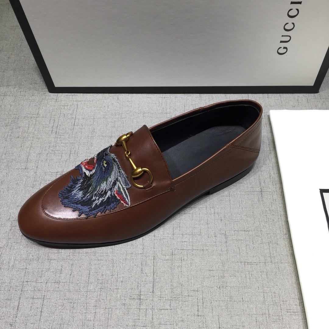 Gucci Brown Bright leather Perfect Quality Loafers With Wolf MS07607