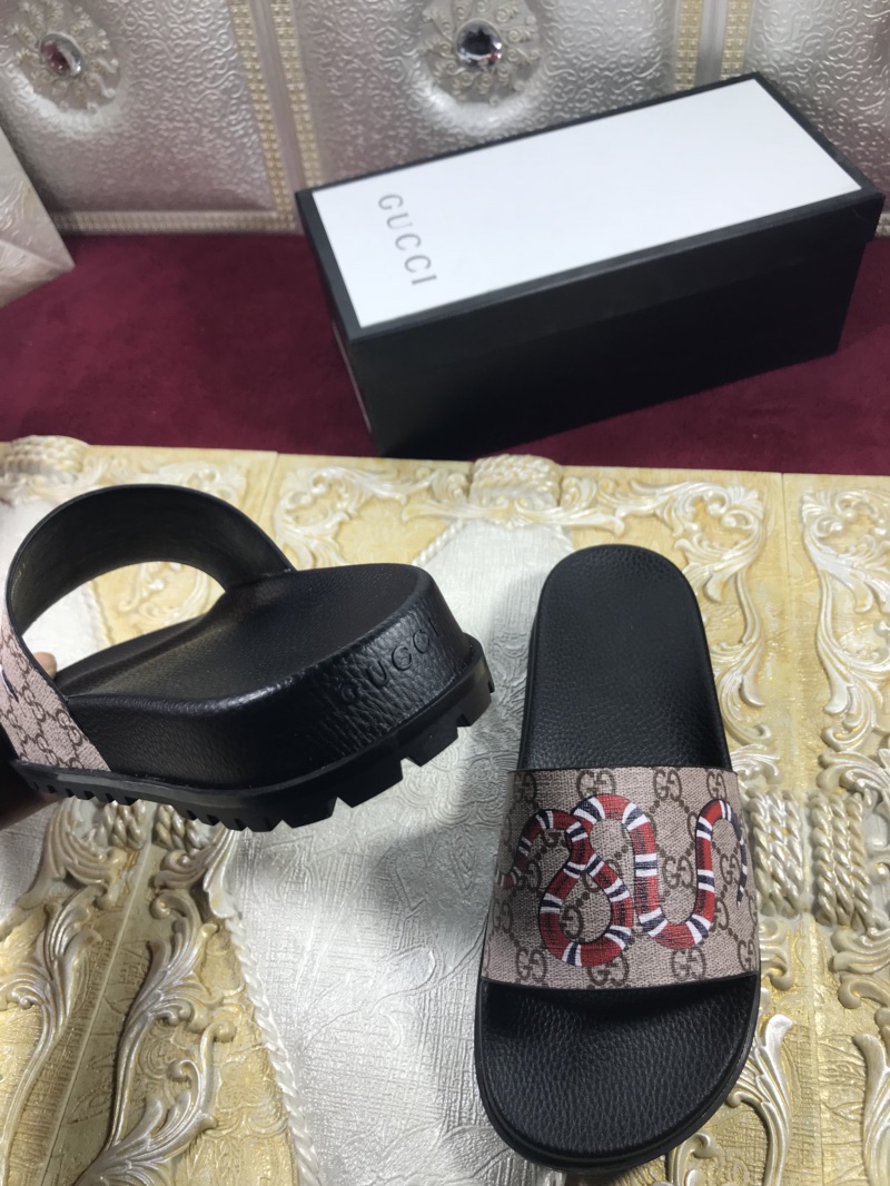 High Quality Gucci Black Rubber slide sandal With Snakes GO_GC008