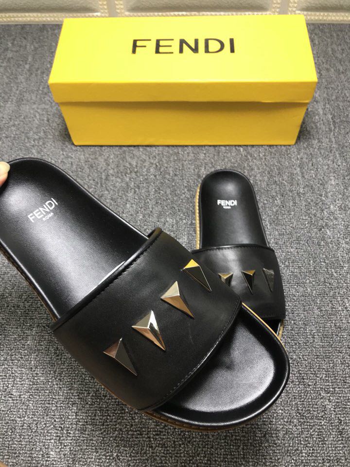 High Quality Fendi slide sandal with golden Pyramid  GO_FD008