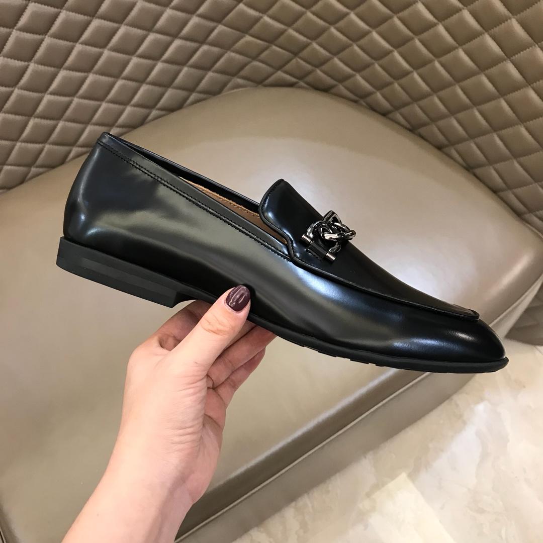 Salvatore Ferragamo Black Bright leather Fashion Perfect Quality Loafers With Sliver Buckle MS02980