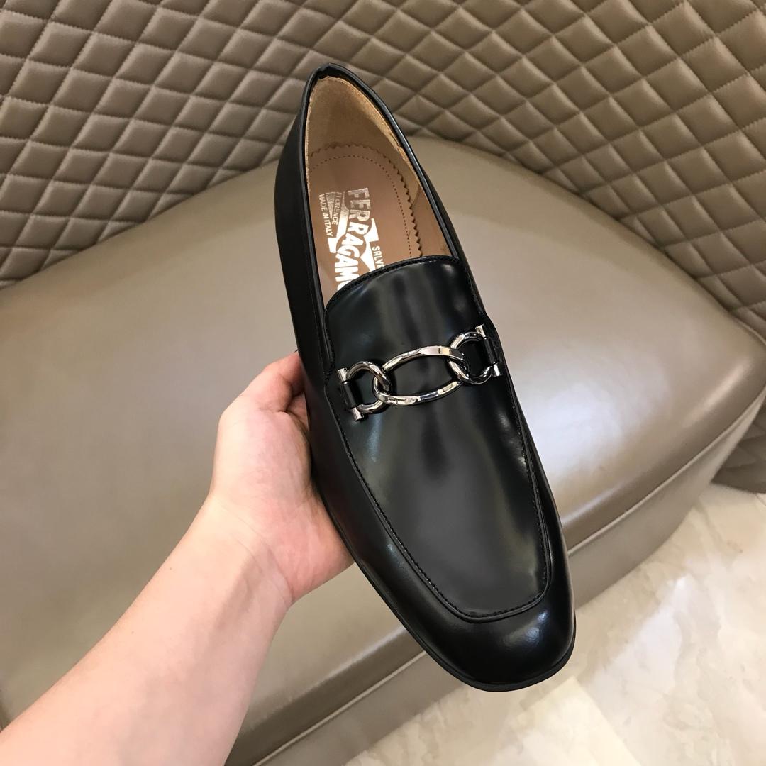 Salvatore Ferragamo Black Bright leather Fashion Perfect Quality Loafers With Sliver Buckle MS02980