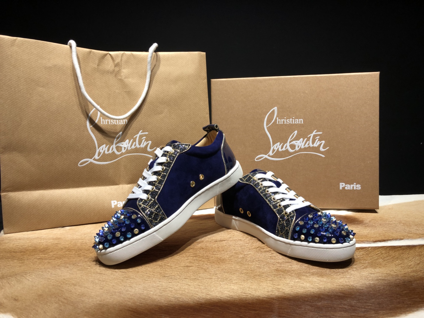 High Quality Christian Louboutin Sneakers JC029
