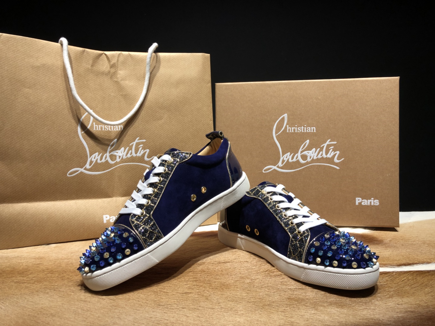 High Quality Christian Louboutin Sneakers JC029