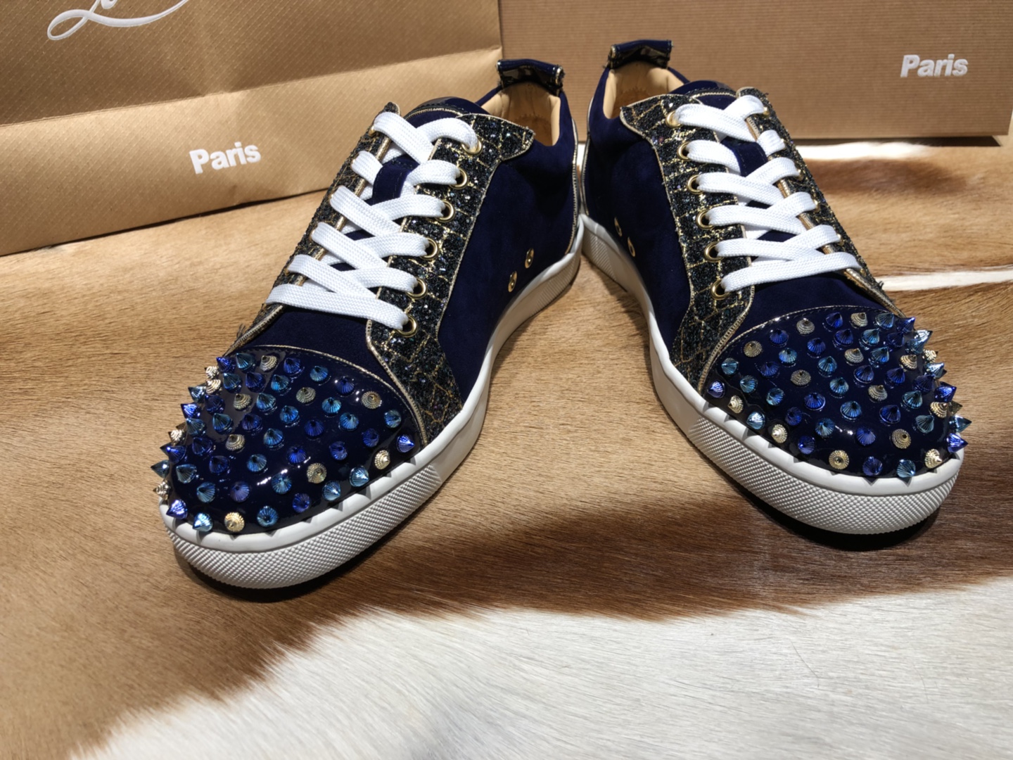 High Quality Christian Louboutin Sneakers JC029