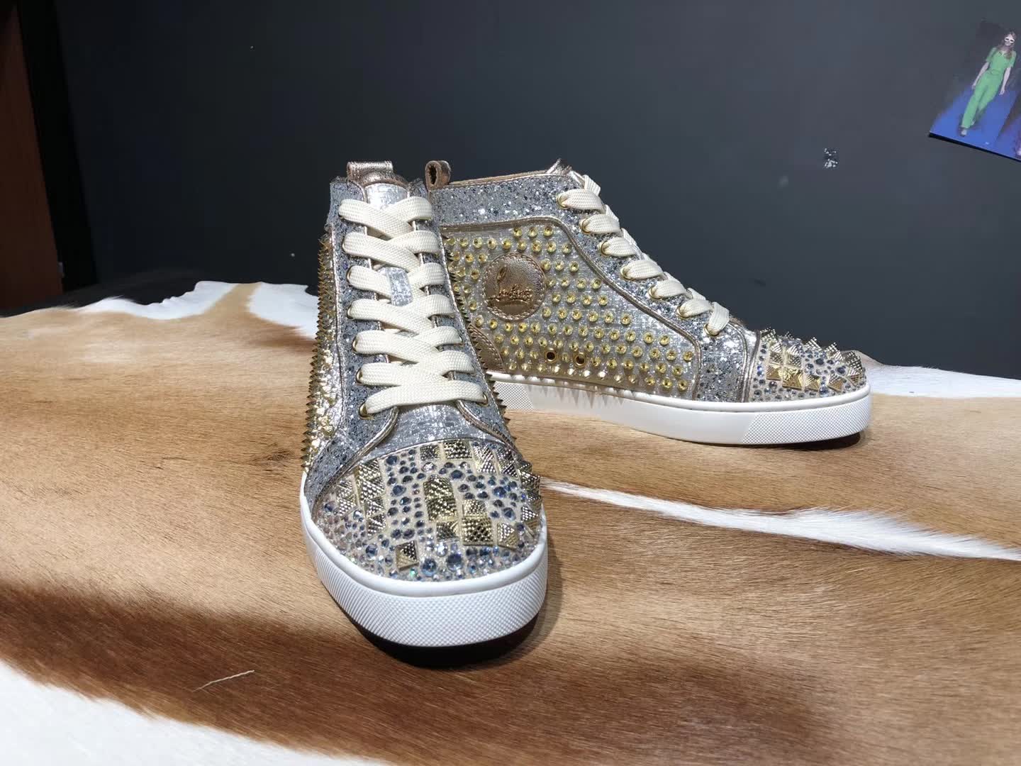 High Quality Christian Louboutin Sneakers JC026