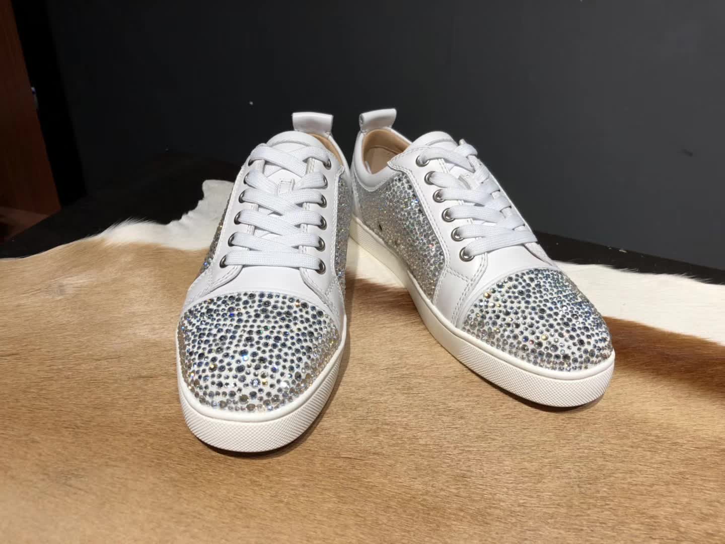 High Quality Christian Louboutin Sneakers JC025