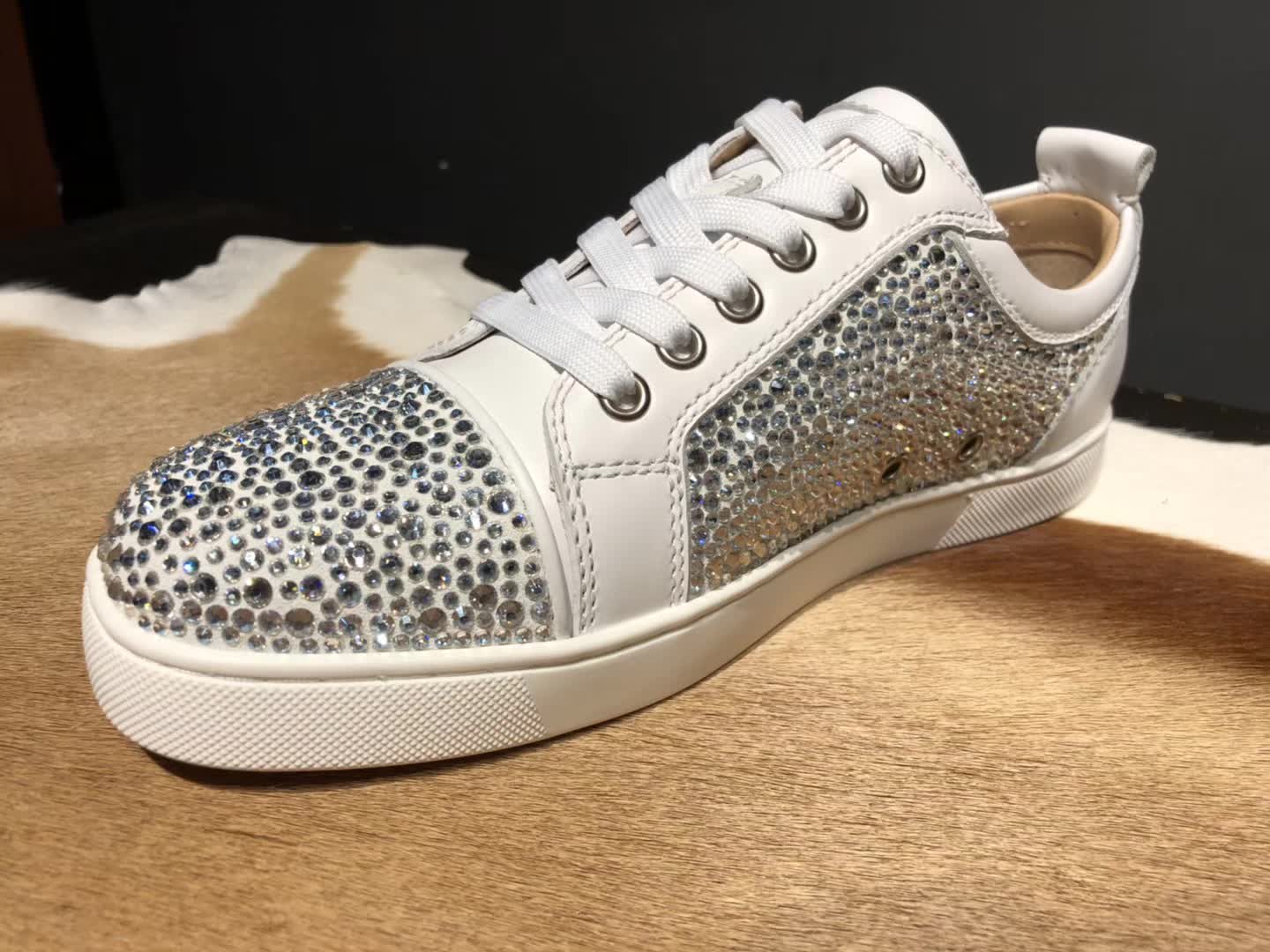 High Quality Christian Louboutin Sneakers JC025