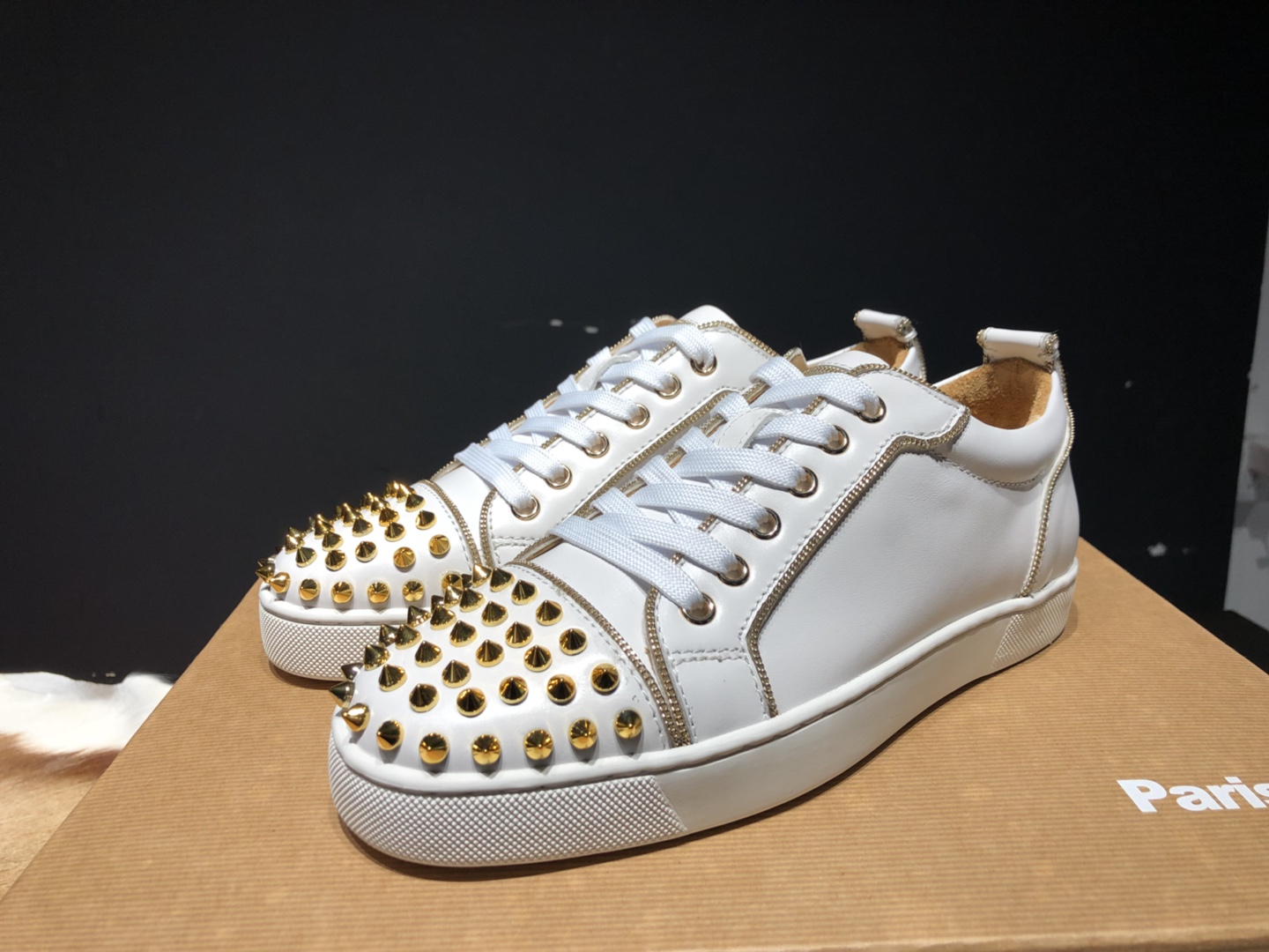 High Quality Christian Louboutin Sneakers JC022