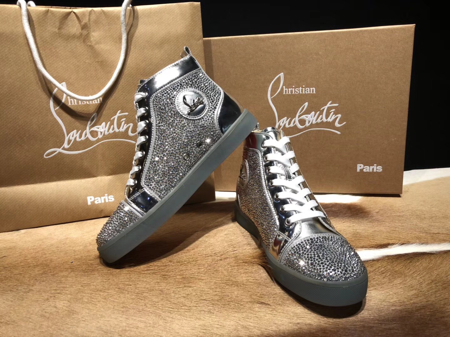 High Quality Christian Louboutin Sneakers JC009