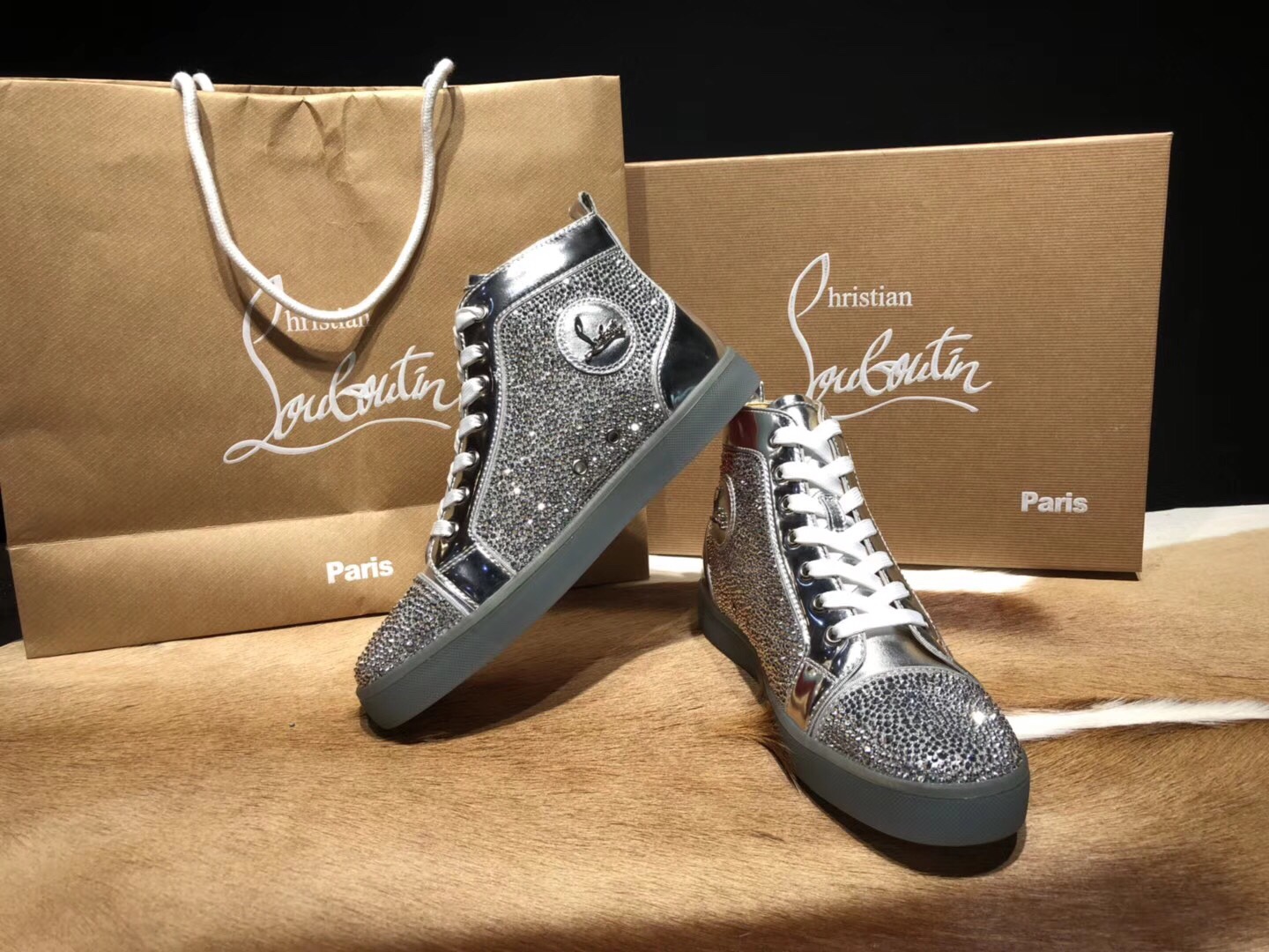 High Quality Christian Louboutin Sneakers JC009