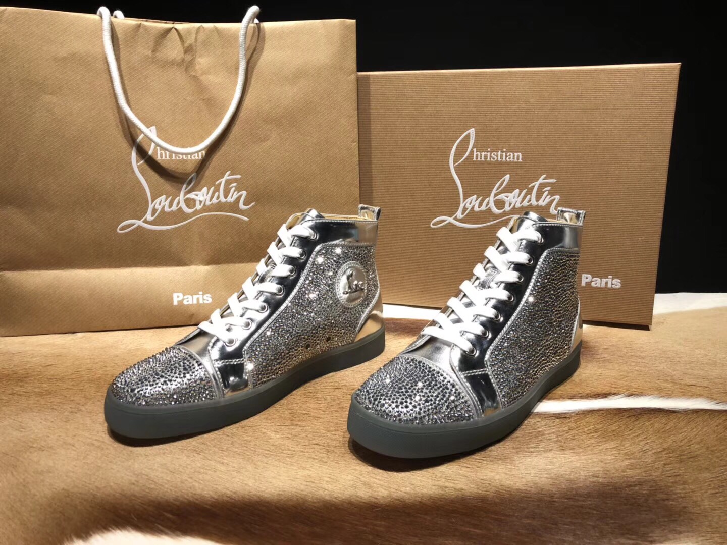 High Quality Christian Louboutin Sneakers JC009