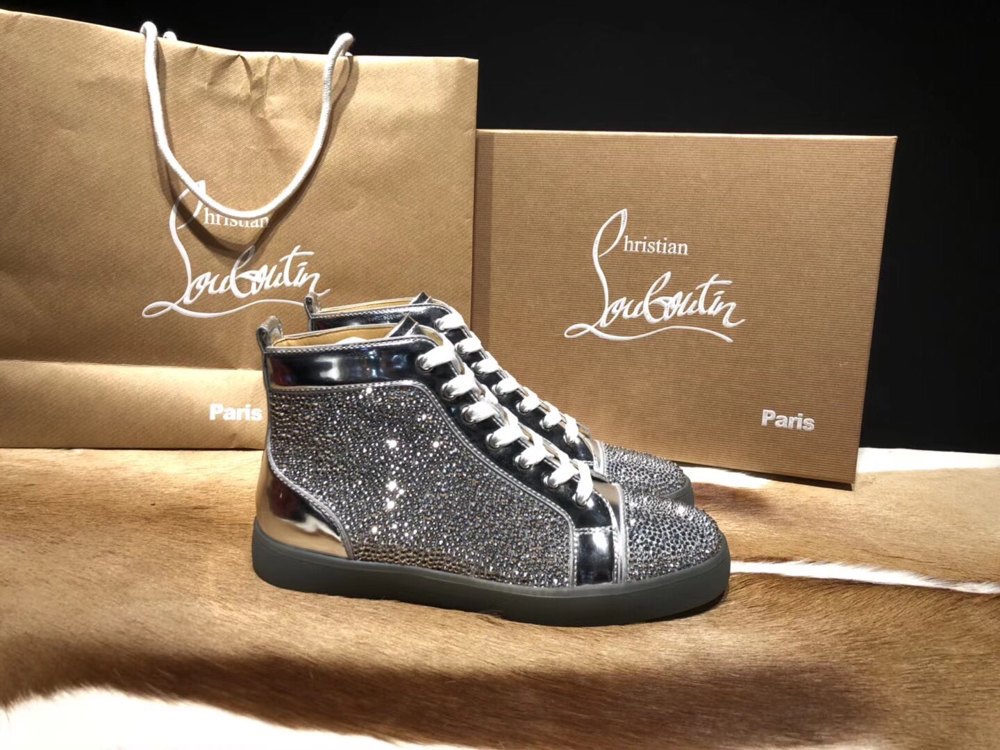 High Quality Christian Louboutin Sneakers JC009