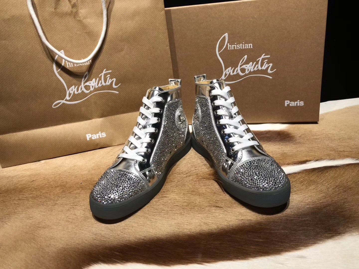 High Quality Christian Louboutin Sneakers JC009