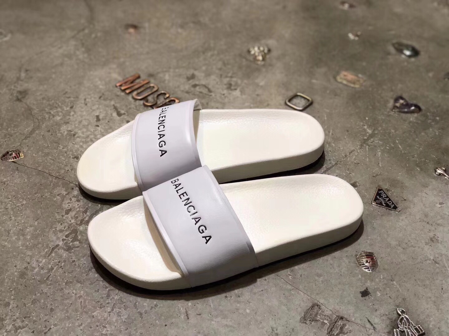 High Quality Balenciaga slide sandal BL001