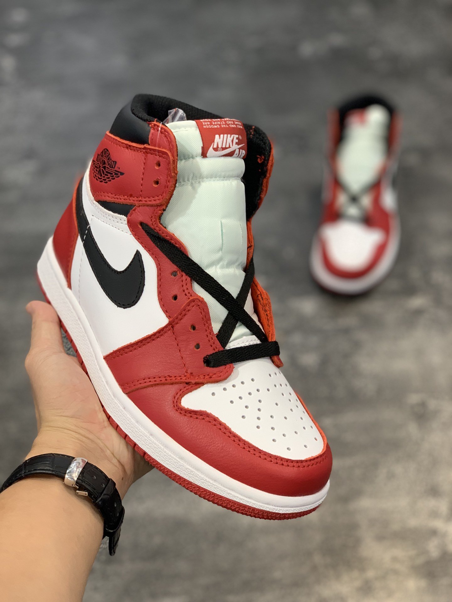 High Quality AIR JORDAN I CHICAGO  BEST VERSION with retail leather