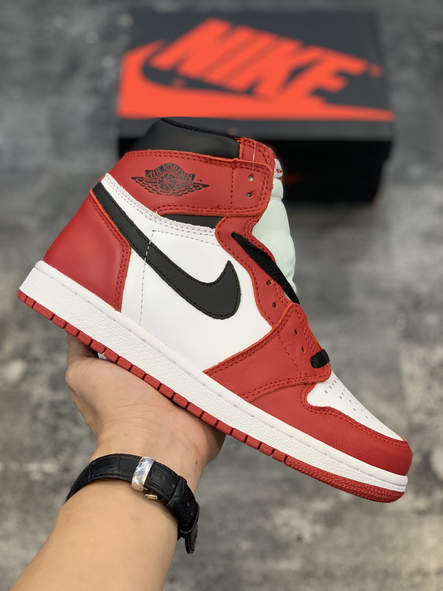 High Quality AIR JORDAN I CHICAGO  BEST VERSION with retail leather