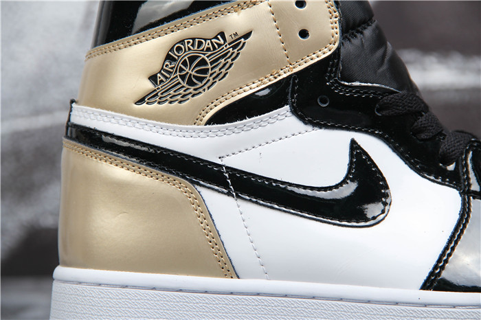 High Quality Air Jordan 1 Retro High Og Nrg Gold Top 3 Sneaker 7F9E8DFD3CD7