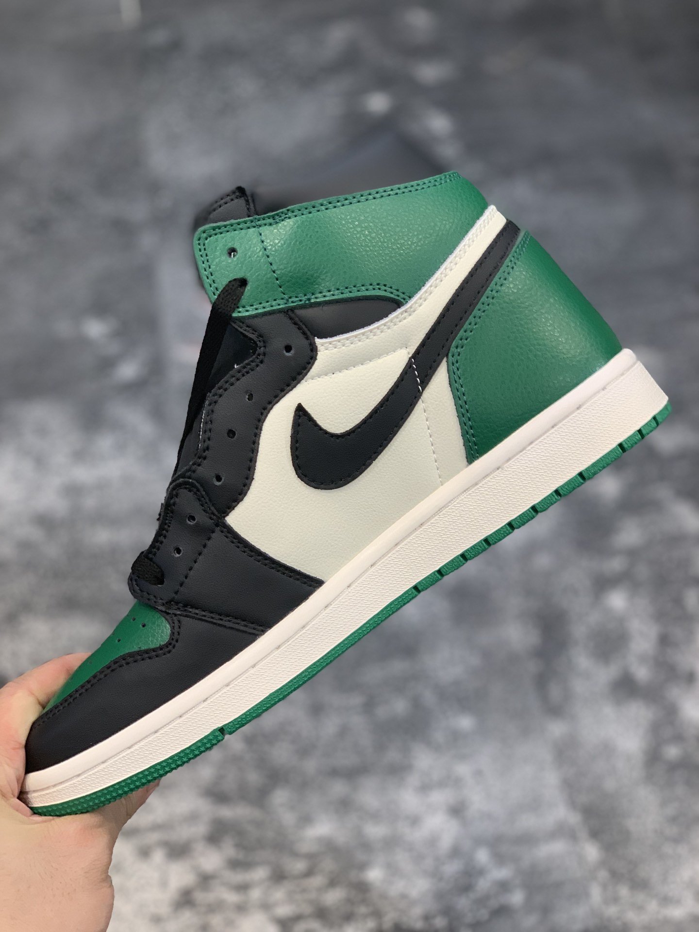 High Quality AIR JORDAN 1 HIGH OG “PINE GREEN”RETAIL VERSION READY TO SHIP