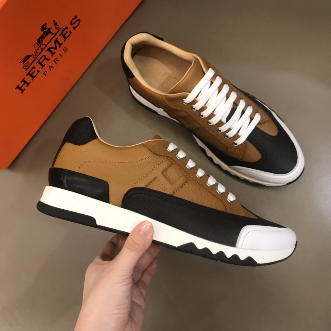 Hermes Sneaker TRAIL in Brown