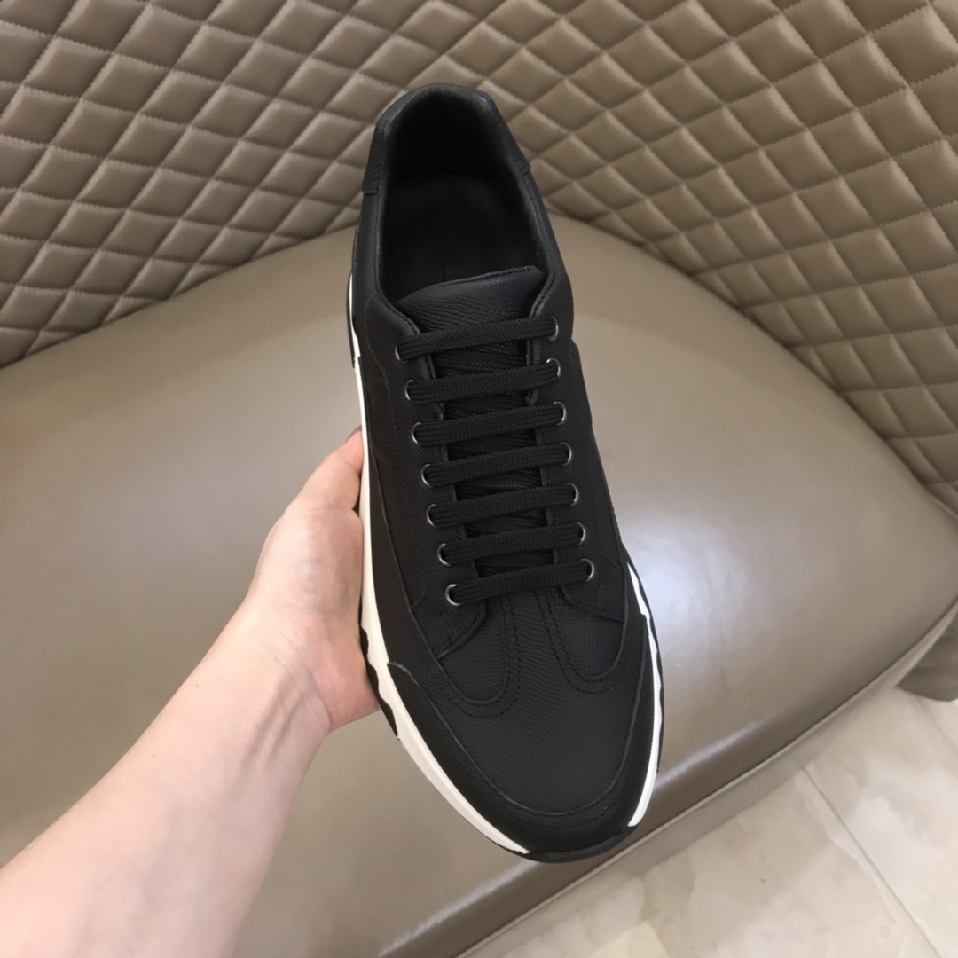 Hermes Sneaker TRAIL in Black