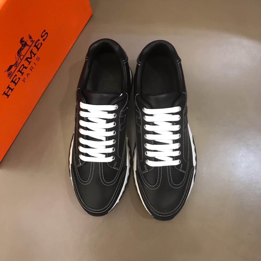 Hermes Sneaker TRAIL in Black