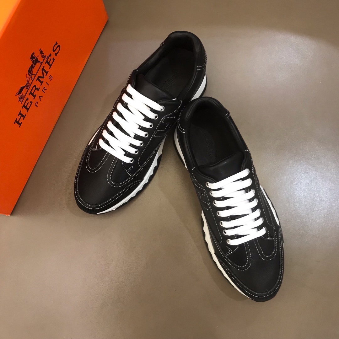 Hermes Sneaker TRAIL in Black