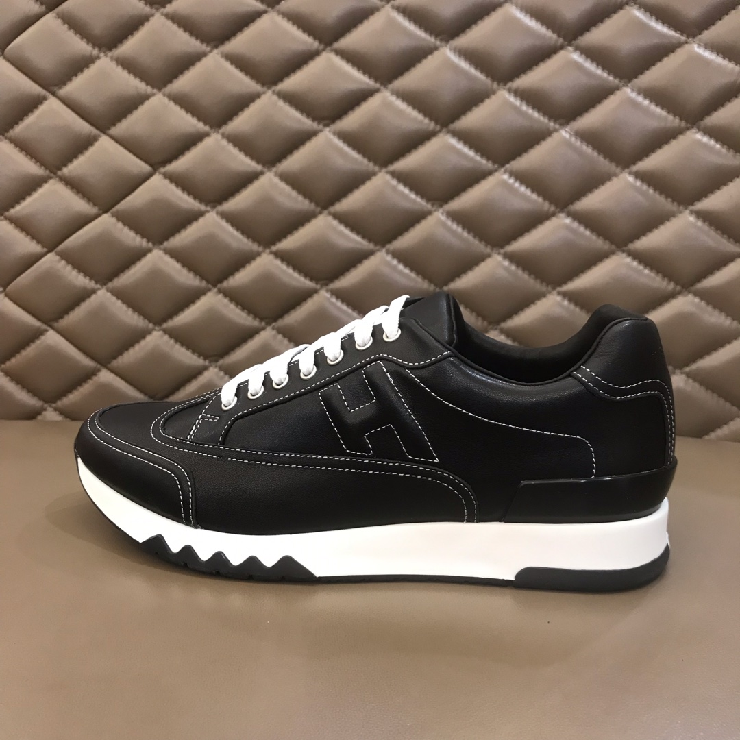 Hermes Sneaker TRAIL in Black