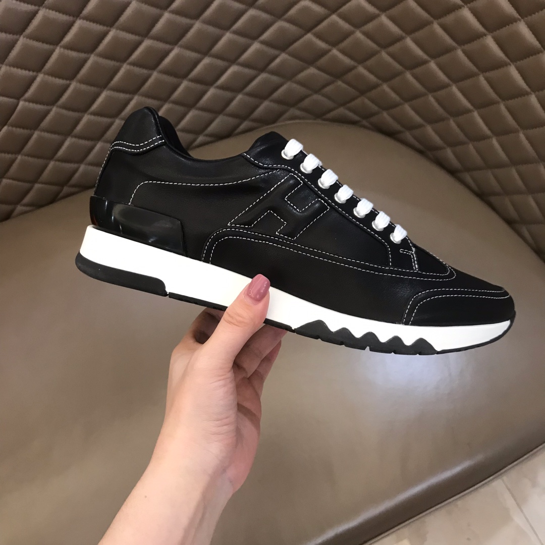 Hermes Sneaker TRAIL in Black