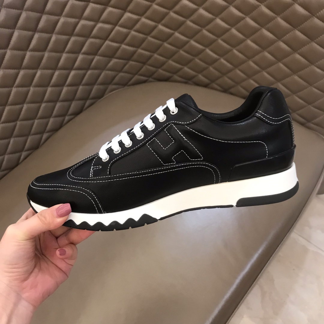 Hermes Sneaker TRAIL in Black