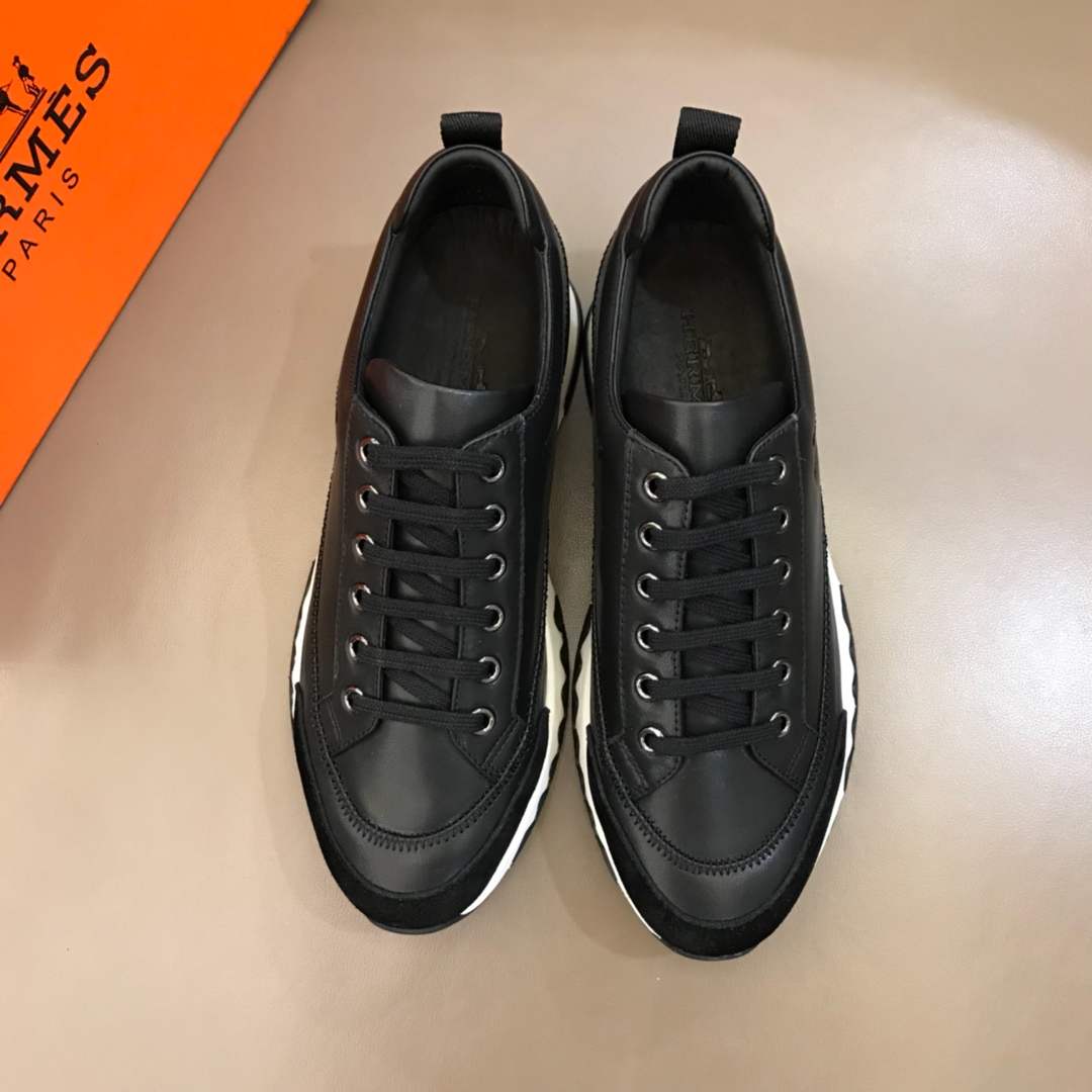 Hermes Sneaker TRAIL in Black