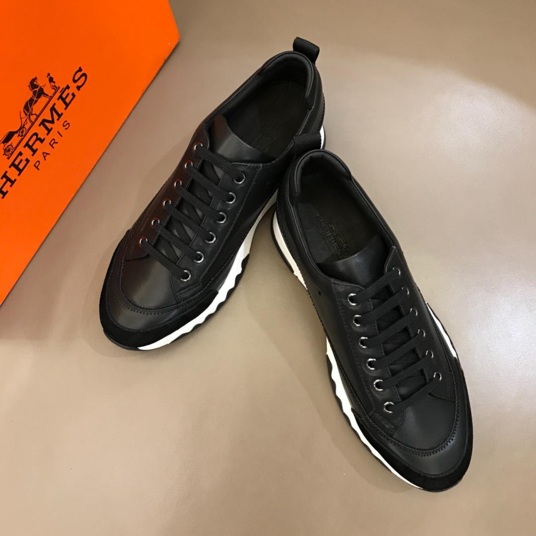 Hermes Sneaker TRAIL in Black