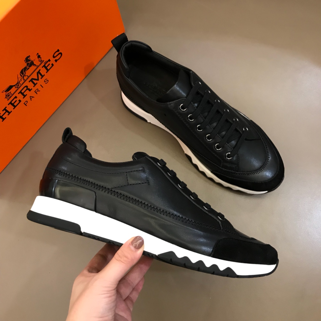 Hermes Sneaker TRAIL in Black