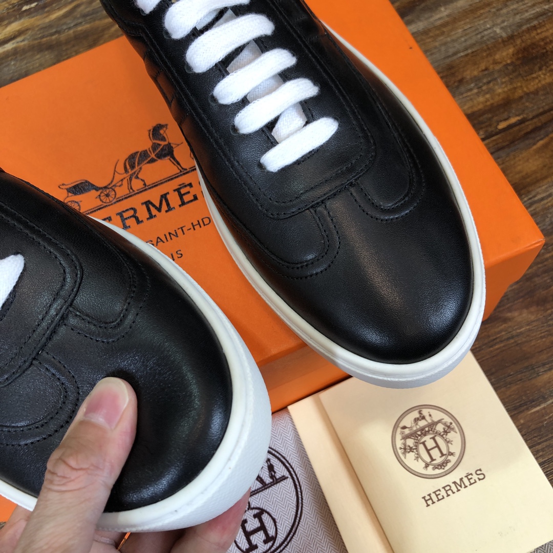 Hermes Sneaker Quicker in black with White