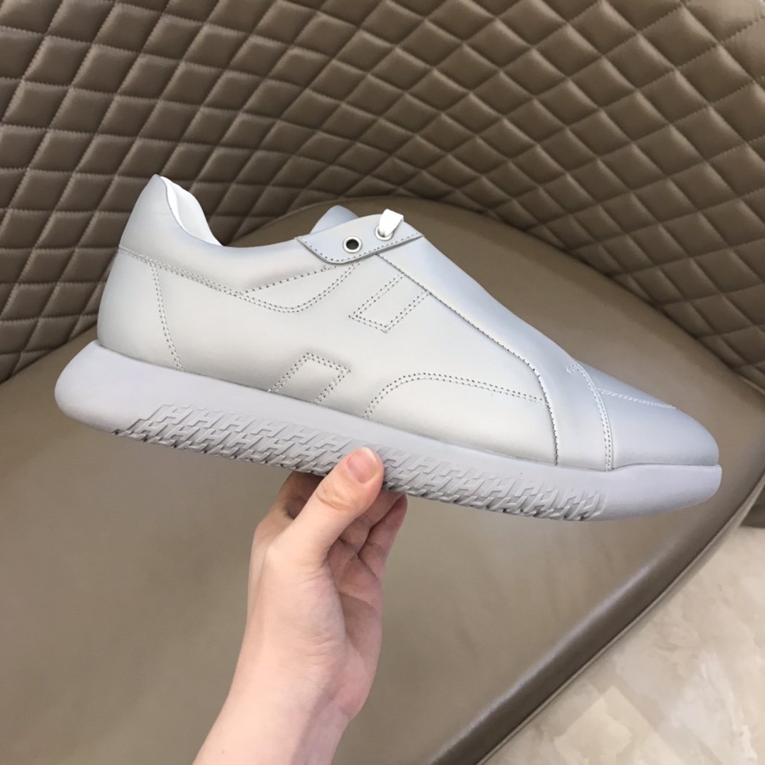 Hermes Sneaker in Gray