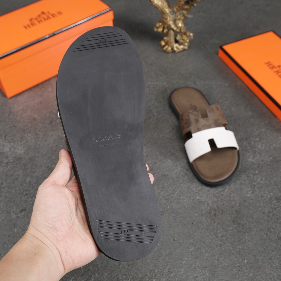 Hermes Slipper Lzmir in Brown