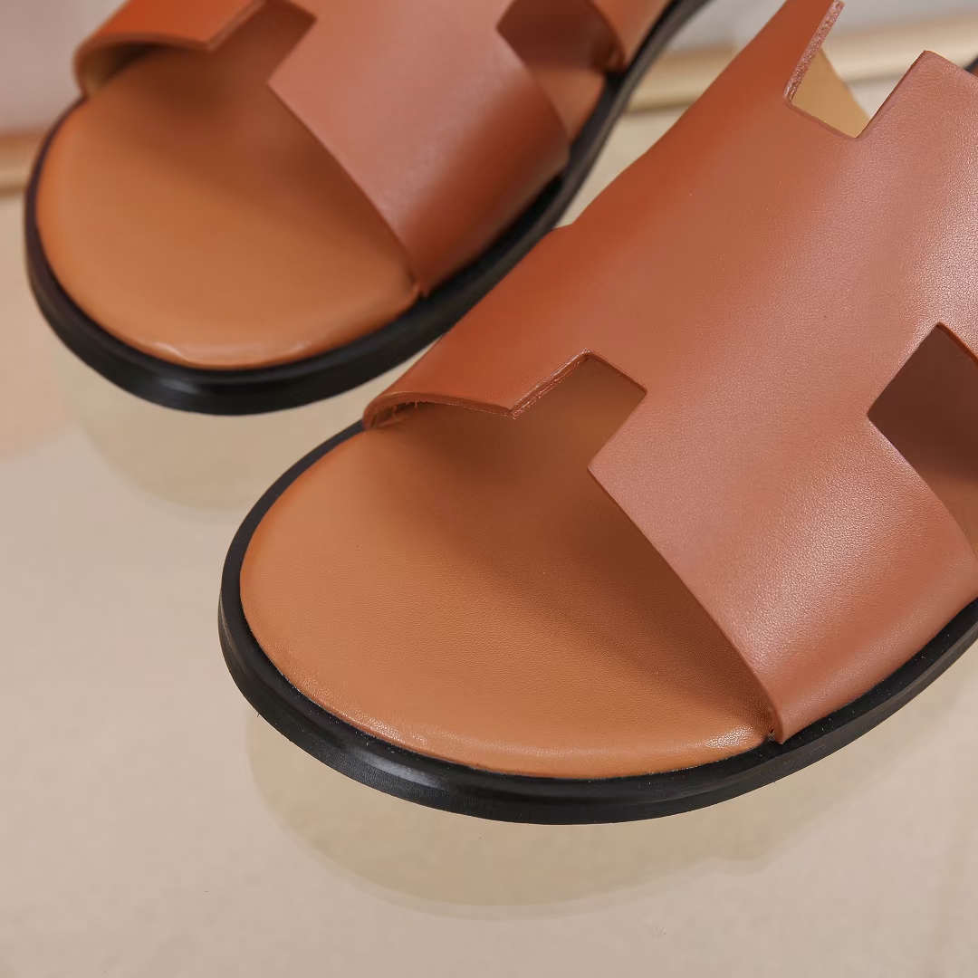 Hermes Slipper Lzmir in Brown