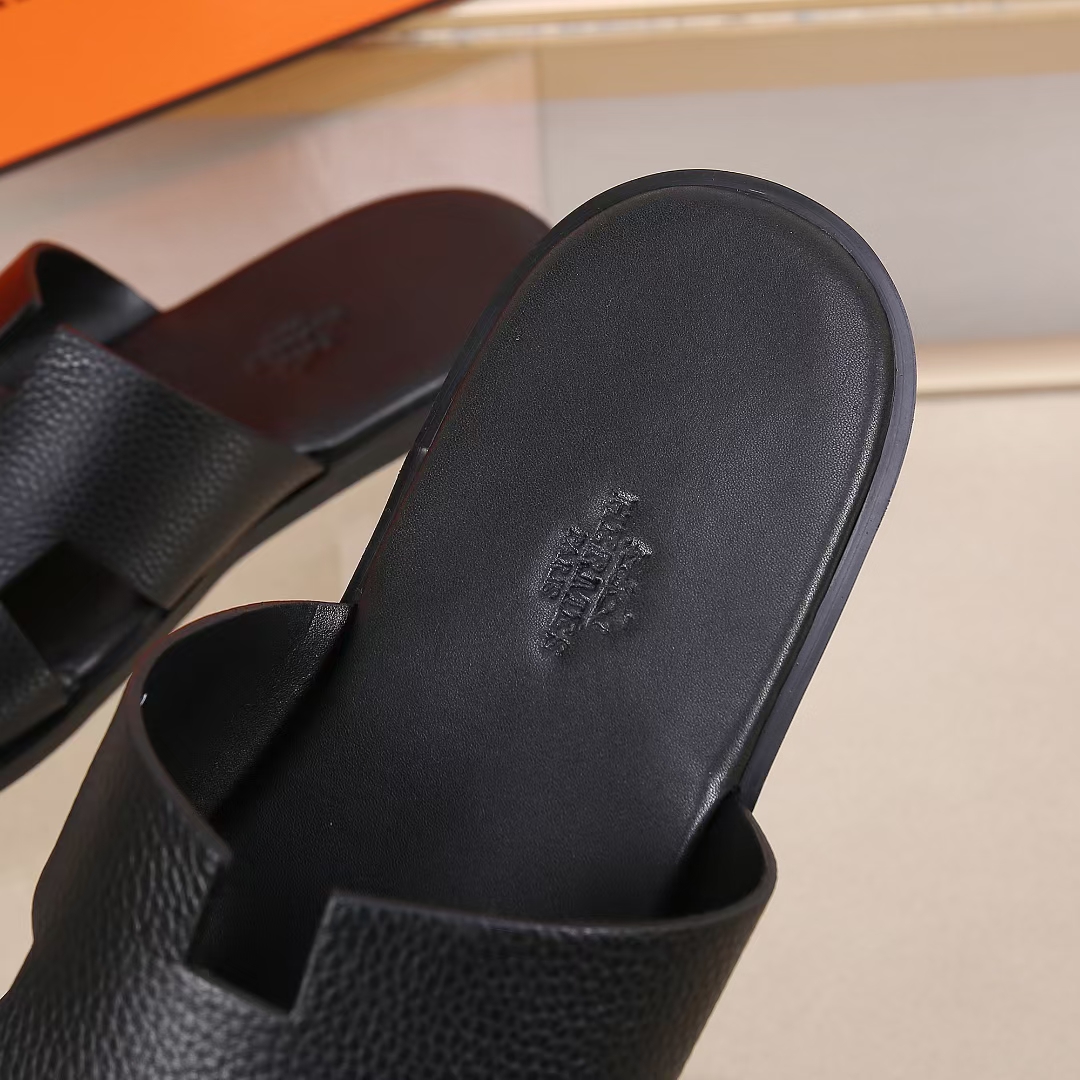 Hermes Slipper Lzmir in Black