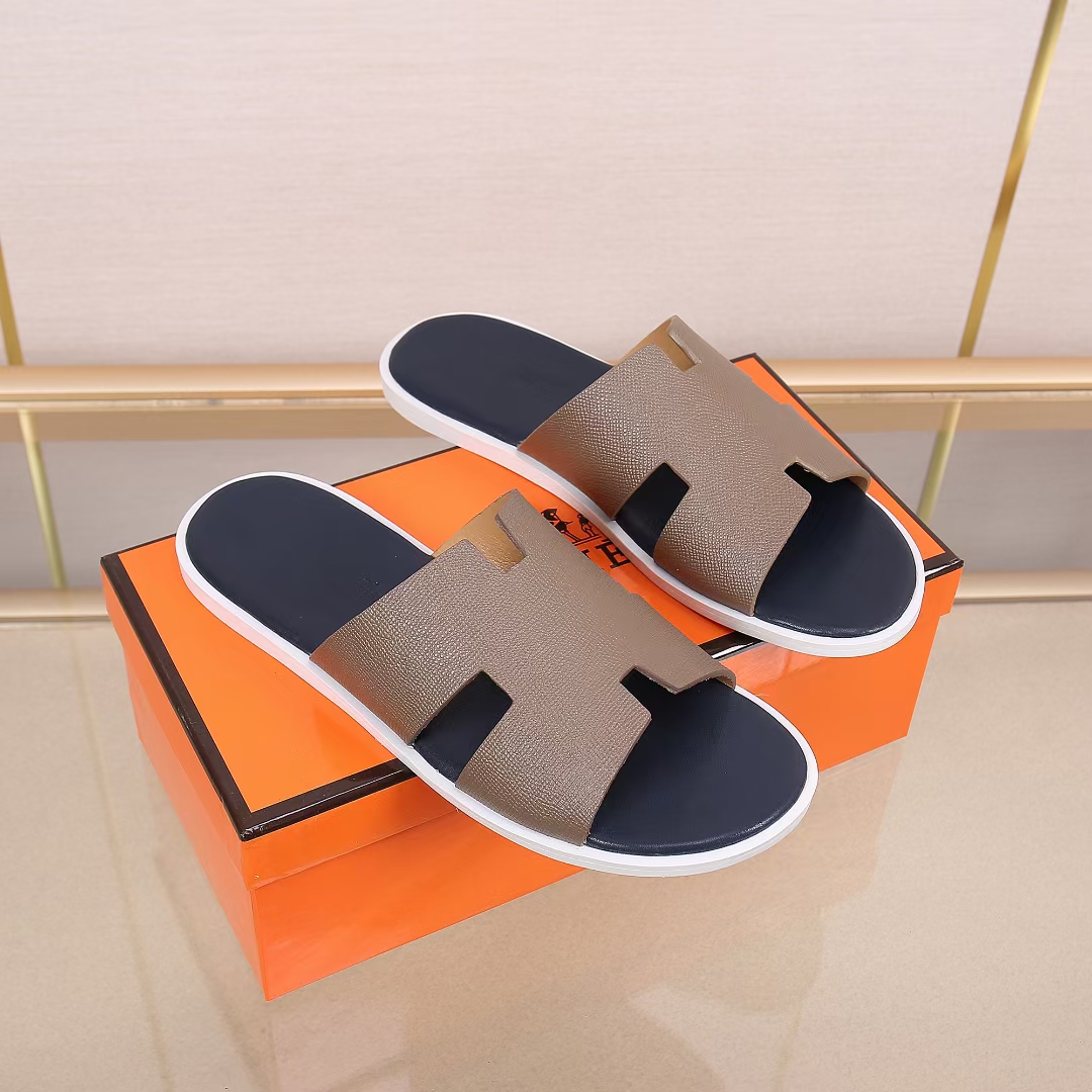 Hermes Slipper Lzmir in Black