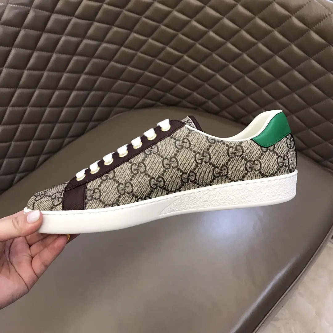 Gucci Sneaker Ace in Brown