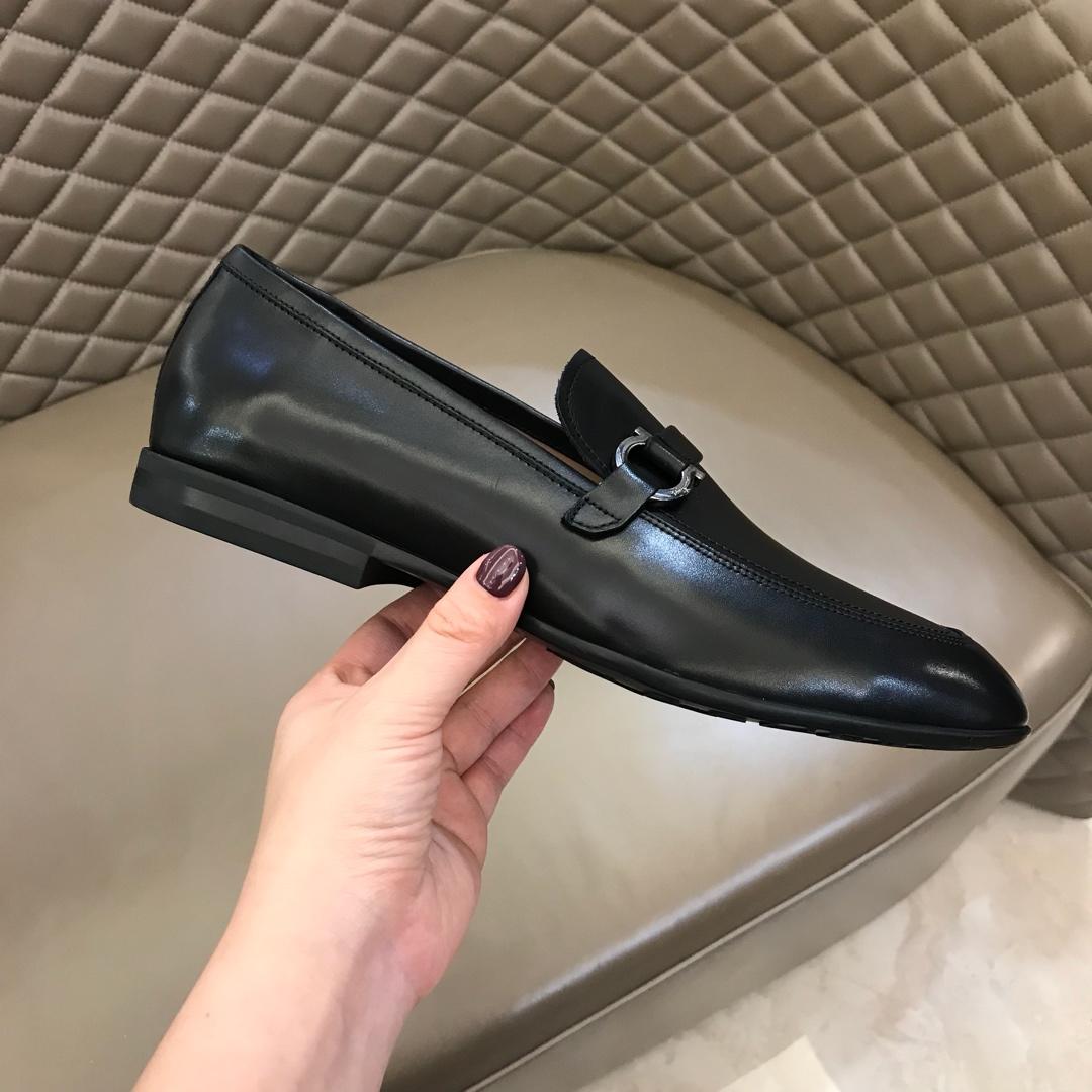 Salvatore Ferragamo Black leather Fashion Perfect Quality Loafers MS02978