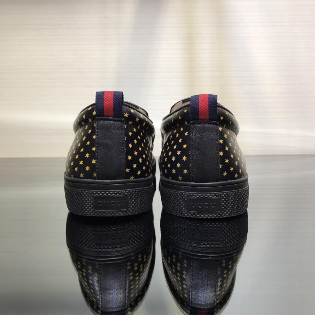 Gucci Low Top Sneaker  MS05038