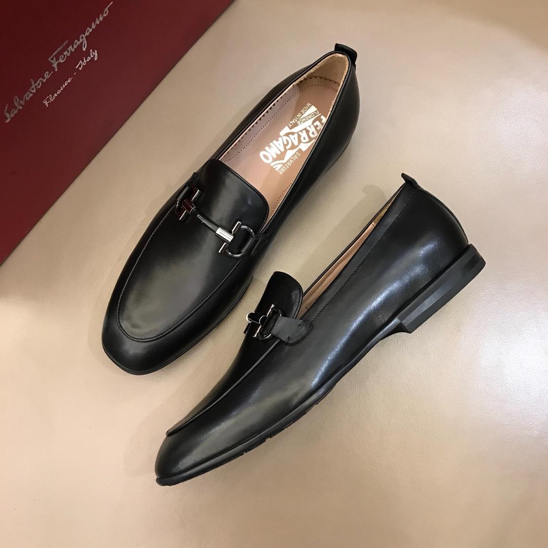 Salvatore Ferragamo Black leather Fashion Perfect Quality Loafers With Sliver Buckle MS02987