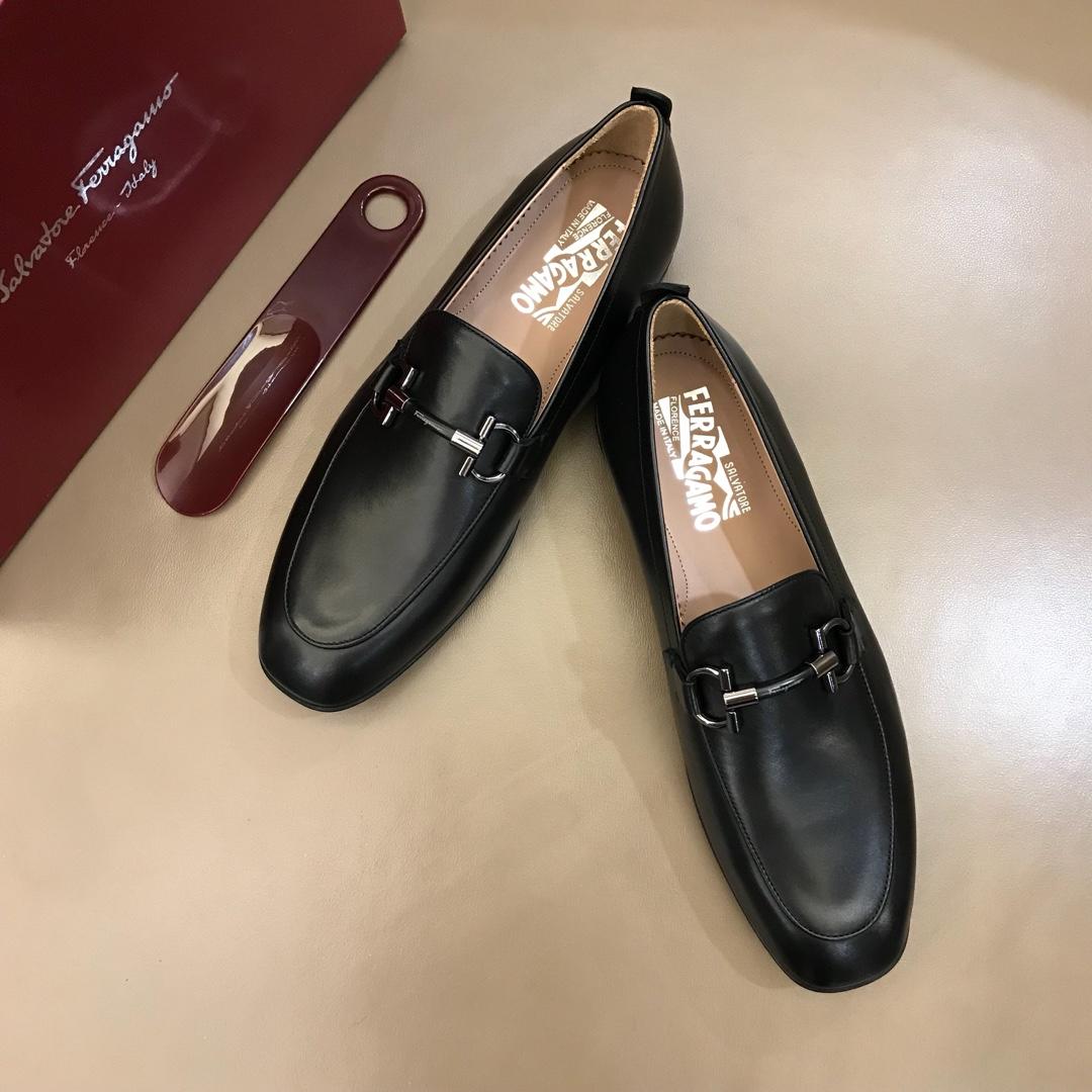Salvatore Ferragamo Black leather Fashion Perfect Quality Loafers With Sliver Buckle MS02987