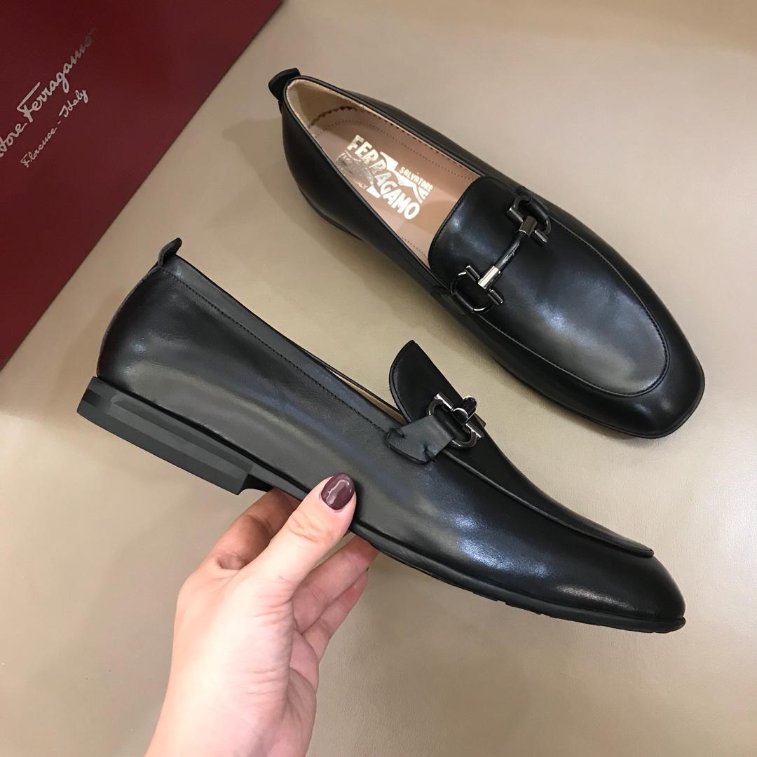 Salvatore Ferragamo Black leather Fashion Perfect Quality Loafers With Sliver Buckle MS02987