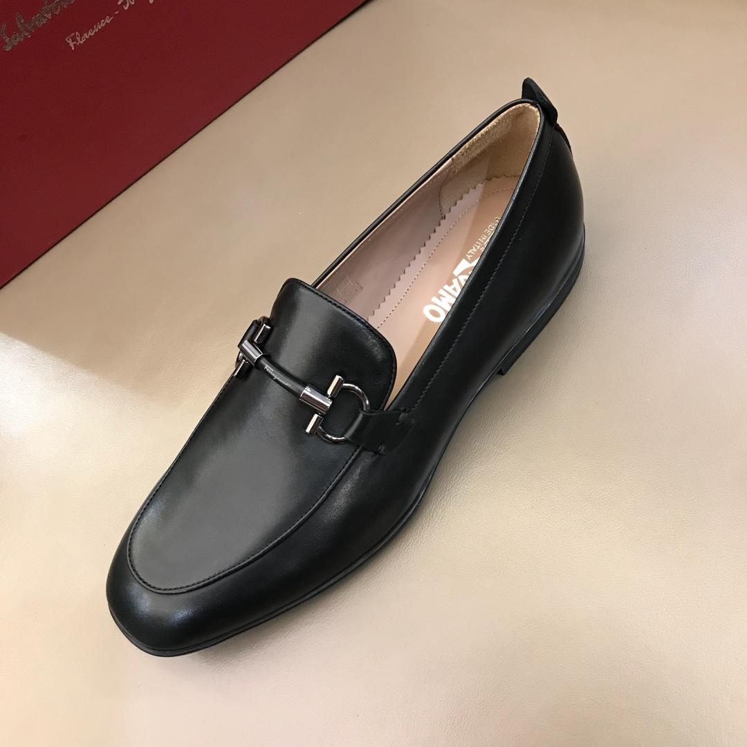 Salvatore Ferragamo Black leather Fashion Perfect Quality Loafers With Sliver Buckle MS02987