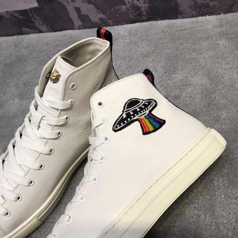 Gucci High Top High Quality Sneaker White and wolf print and white sole MS05017