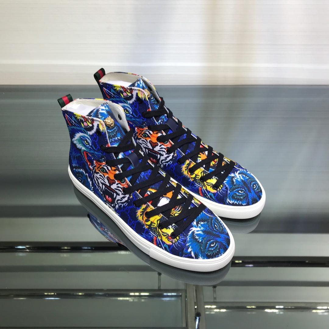 Gucci High Top High Quality Sneaker Blue and tiger print with white sole MS05006