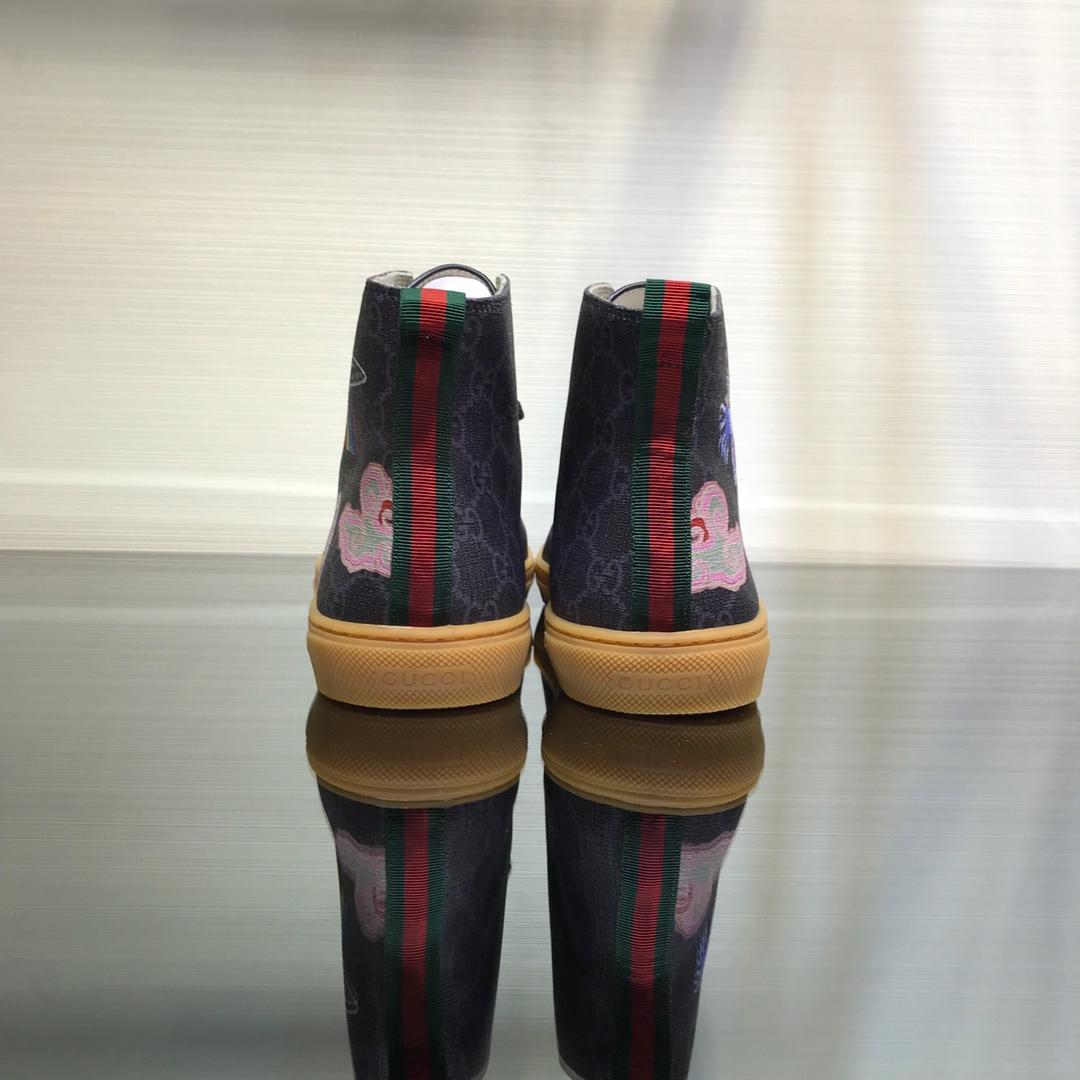 Gucci High Top High Quality Sneaker Black and cat print with brown sole MS05036