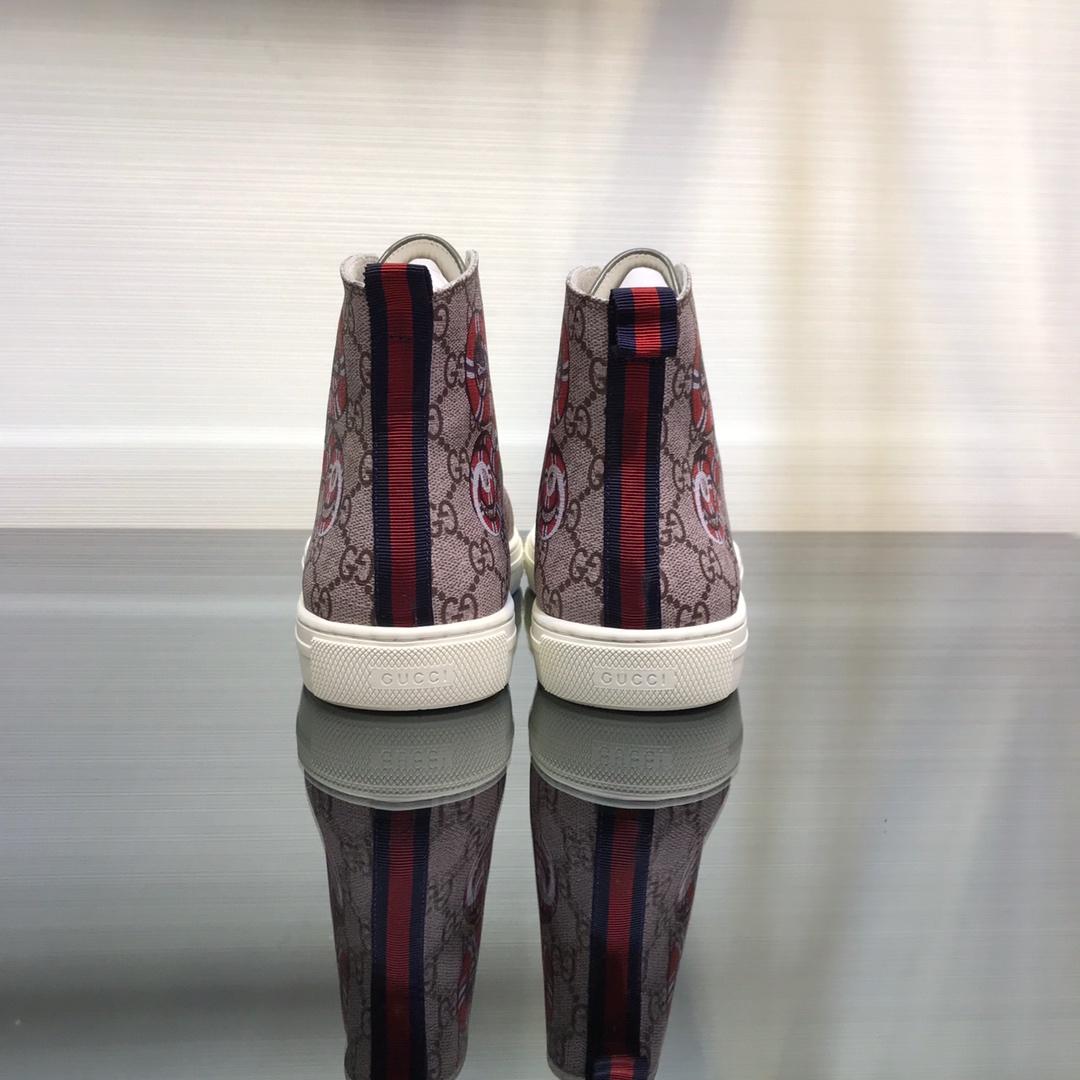 Gucci High Top High Quality Sneaker Beige and snake print with white sole MS05011
